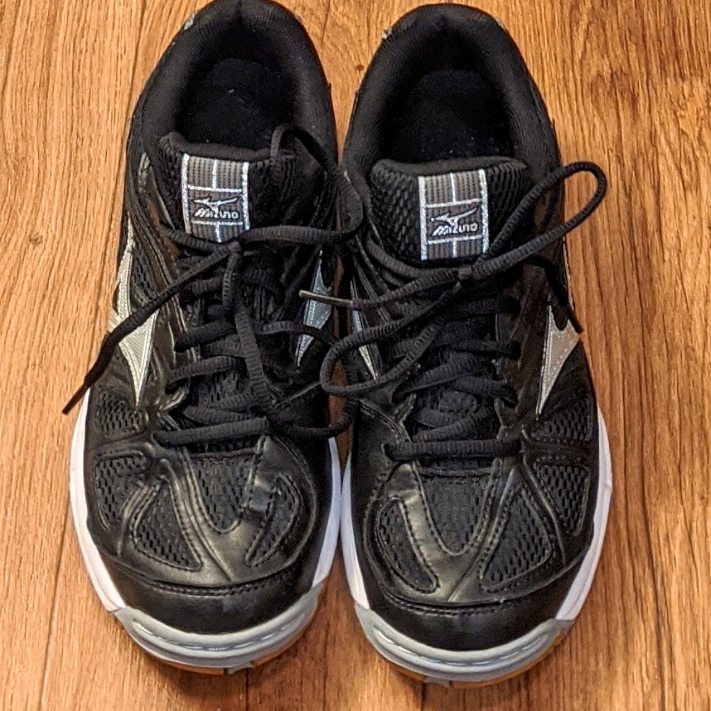 Mizuno Wave Hurricane 2 Volleyball Sneakers Mizuno Wave Hurricane 2 Volleyball Sneakers